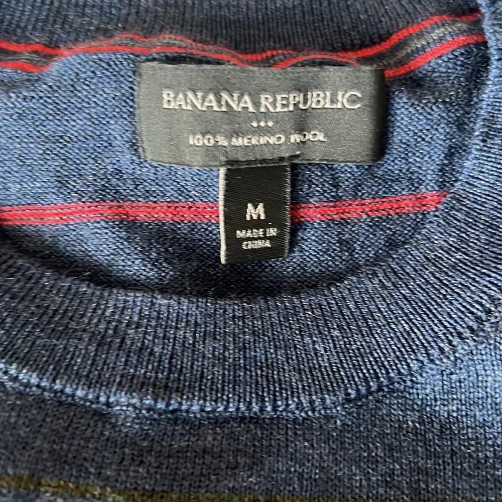 Banana Republic Men’s striped sweater - Picture 2 of 5